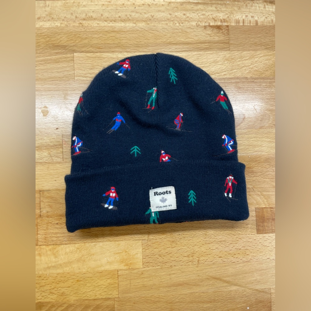 Roots Navy Beanie with Winter Pattern